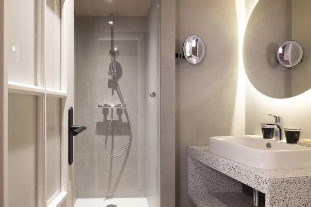 غرفة قياسية بسرير مزدوج، Hotel Le Colombier 4/4