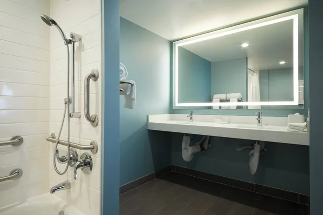 جناح بسرير كينج مع أريكة لذوي الإعاقة، Fairfield Inn Suites By Marriott Camarillo 2/3