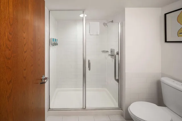 غرفة ديلوكس بسرير كينج بشرفة، Wyndham Garden San Antonio Airport Northeast 10/10