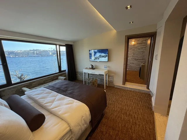 غرفة ديلوكس بسريرين منفصلين، Weingart Seaside Hotel 4/8