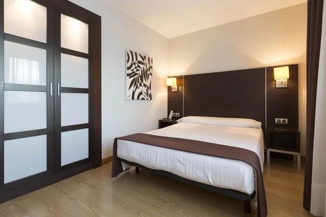 غرفة بسرير مزدوج، Hotel Plazaola 1/3