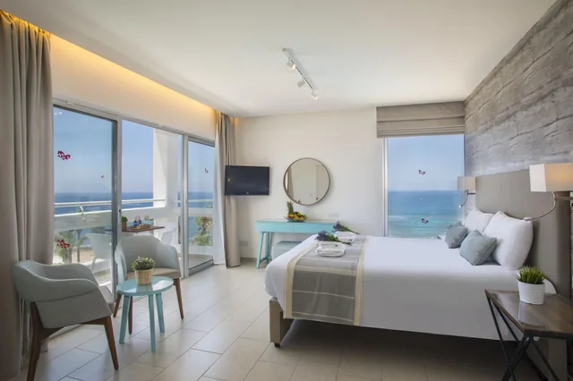 Presidential, Suite, Sea View, Leonardo Plaza Cypria Maris Beach Hotel And Spa - Adults Only 1/2