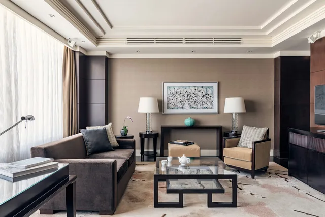 جناح بشرفة، Four Seasons Hotel Beijing 1/3