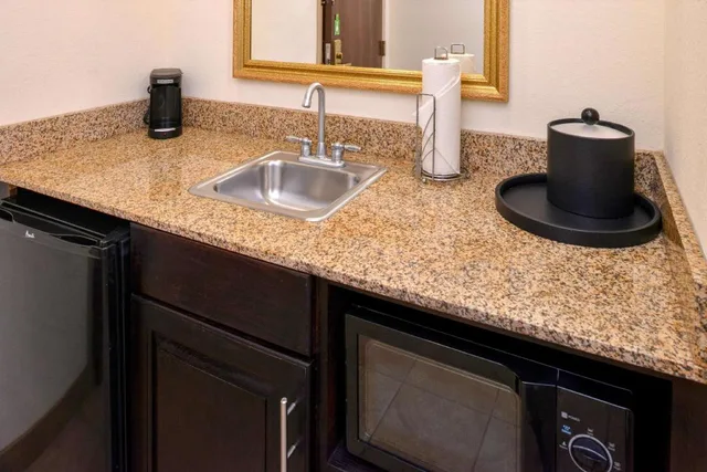 استوديو بسرير كينج مع أريكة لذوي الإعاقة، Hampton Inn & Suites Lady Lake / The Villages 3/4