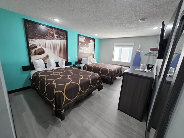 غرفة بسريرين كوين يُسمح فيها بالحيوانات الأليفة، Super 8 By Wyndham Emporia 7/10