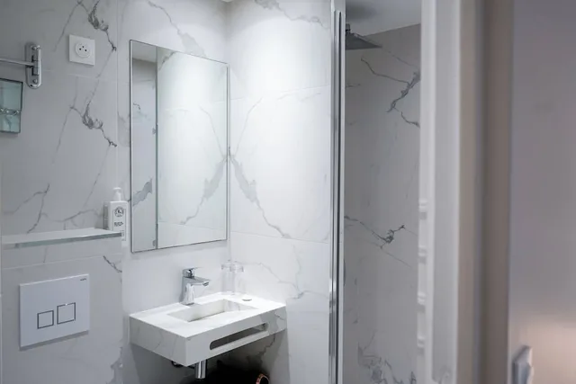 غرفة قياسية مفردة بسرير مزدوج، HOTEL B SQUARE 6/8