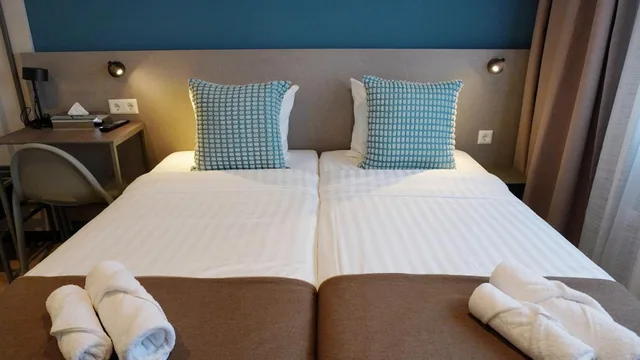 غرفة كبيرة بسريرين منفصلين، Hotel Fogo Amsterdam 6/8