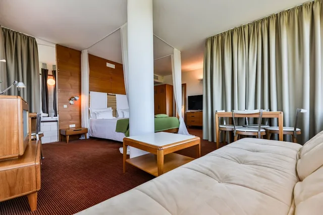 Junior Suite, King Bed, Luxury Building، PALANGA SPA DESIGN HOTEL 4/5