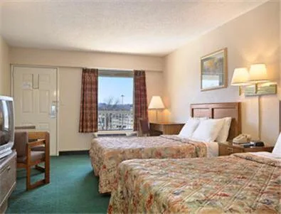 غرفة ديلوكس بسريرين كوين لذوي الإعاقة، Days Inn by Wyndham Apple Valley Pigeon Forge/Sevierville 1/7