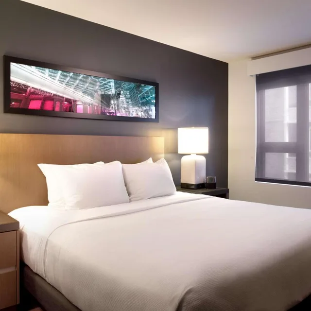 Room, King Bed, with View, Den، Hyatt House Portland/Downtown 3/5