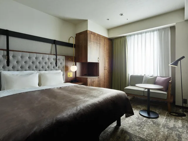 غرفة قياسية بسرير كينج وسرير كوين، Mitsui Garden Hotel Sapporo West 1/4