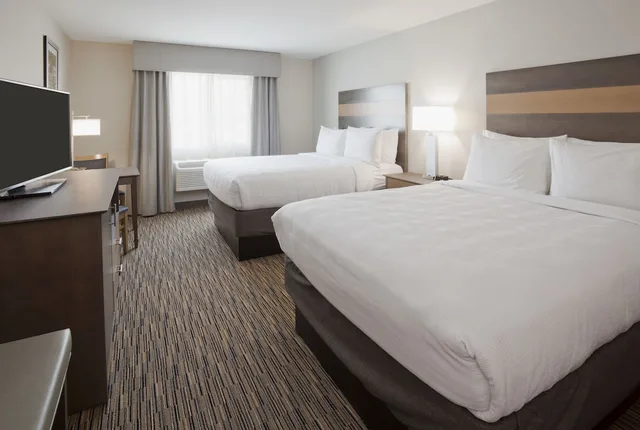 Suite, 2 Queen Beds, GrandStay Hotel & Suites Cannon Falls 4/6