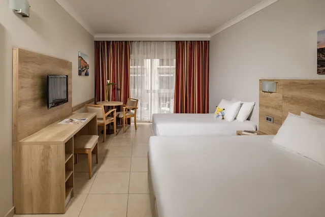 غرفة عائلية، Qawra Palace Resort & Spa 3/3