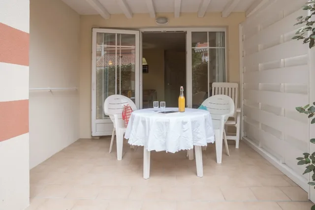 1 Bedroom, Apartment, Twin Beds, Sofa, Balcony or Terrace، Residence Les Dunes Du Medoc 2/6
