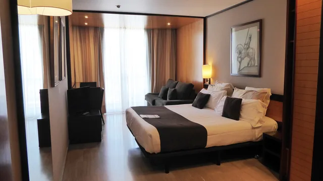 غرفة بسرير مزدوج أو سريرين منفصلين بإطلالة على المسبح، Hotel Estela Barcelona 2/4