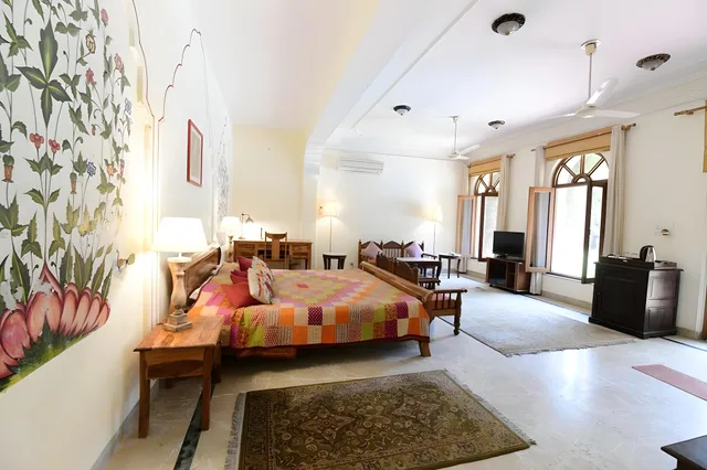 جناح تنفيذي، Hotel Megh Niwas 1/1