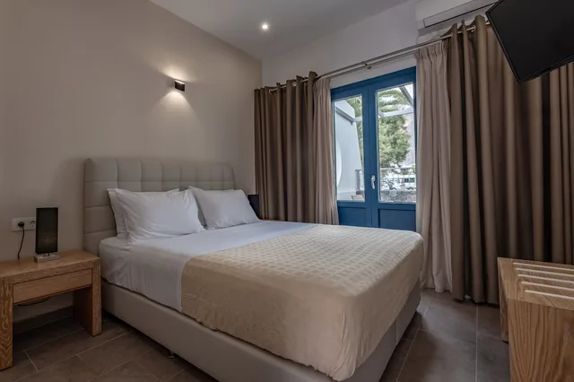 استوديو بسريرين منفصلين، Tristhenia Hotel 1/4