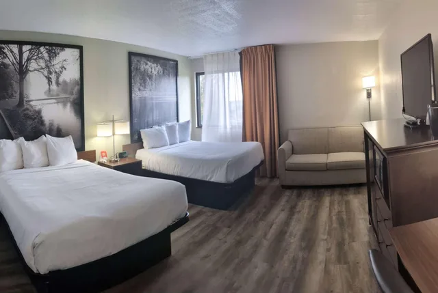 غرفة بسريرين كوين، Super 8 By Wyndham Alexandria Mn 1/4