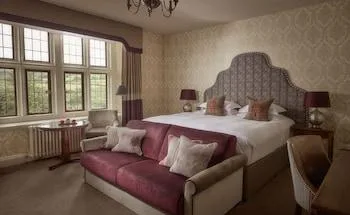 State, Junior، Bovey Castle 1/1