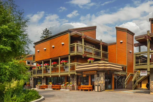 بنتهاوس، Charltons Banff 1/1
