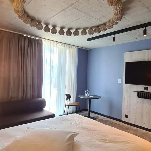 Classic, Superior, Queen Bed, Sofa, Mercure Hotel Delemont 5/10