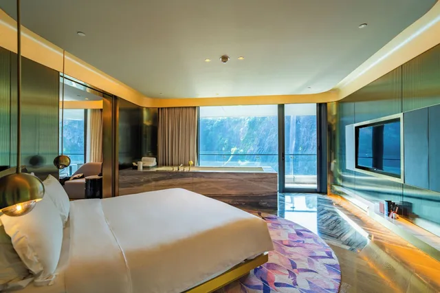 Waterfall, Suite، Intercontinental Shanghai Wonderland 1/2