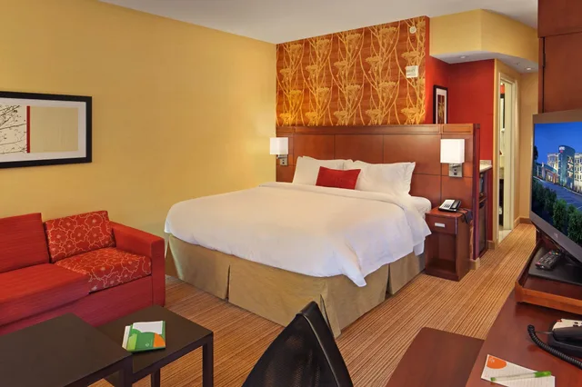 غرفة بسرير كينج لذوي الإعاقة، Courtyard Philadelphia Coatesville/Exton 1/4