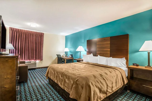 غرفة بسرير كينج، Quality Inn Loudon-Concord 3/4