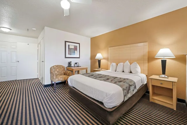 جناح كبير بسريرين كوين، Best Western Plus Executive Inn & Suites 2/6