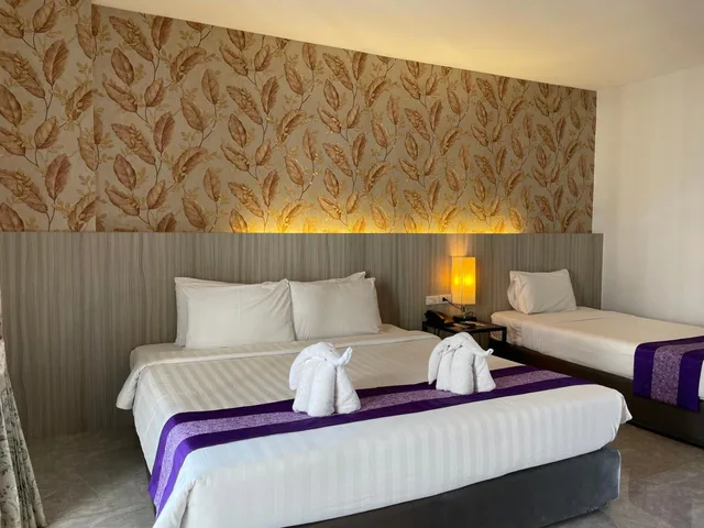 غرفة سوبيريور ثلاثية، Embryo Hotel 5/9