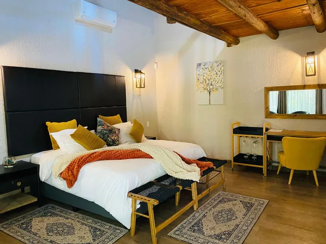 غرفة ديلوكس بسرير كينج بإطلالة على الحديقة في المبنى الرئيسي، Shingalana Guest House 1/1