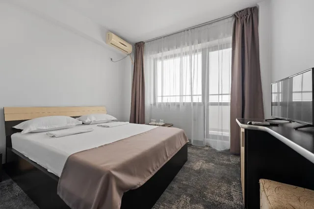 غرفة بسرير مزدوج بإطلالة على البحر، Hotel Coral 8/10