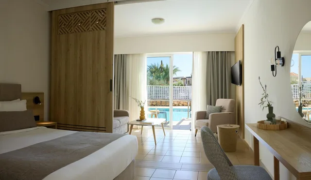 Superior, Family, Shared Pool، Kiotari Miraluna Resort 1/6