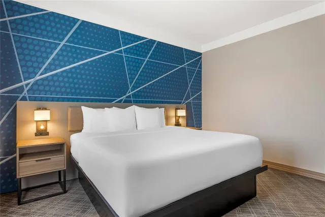 جناح بسرير كينج، Comfort Suites Salem 1/1