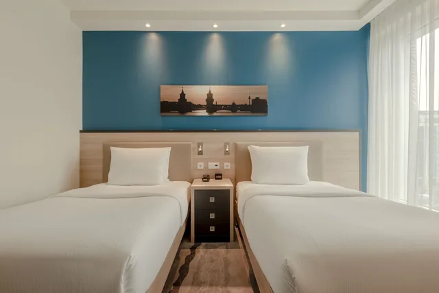 غرفة بسريرين منفصلين، Hampton By Hilton Berlin City Centre Alexanderplatz 2/6