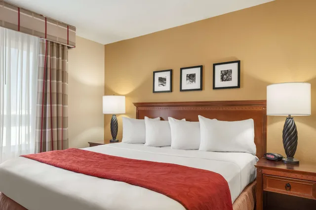 غرفة بسريرين كوين لذوي الإعاقة، Country Inn Suites By Radisson Bloomington Normal Airport Il 3/5