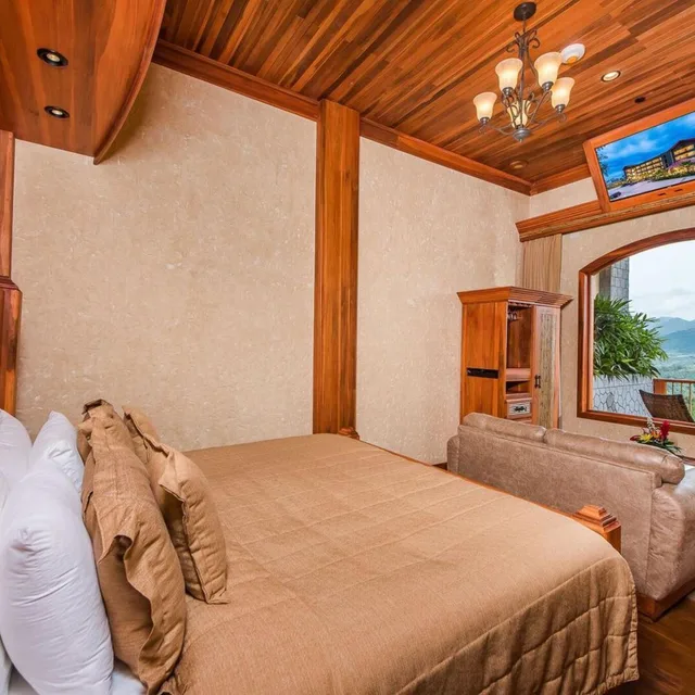 3 Bedrooms, Premier, Suite, The Springs Resort And Spa At Arenal 4/10