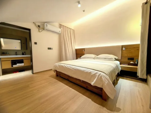 غرفة كومفورت بسرير كينج بإطلالة على النهر، Yangshuo River View Hotel 3/10