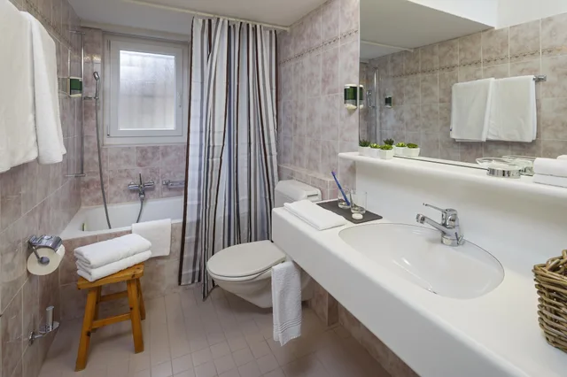 غرفة قياسية مفردة بسرير فردي، Hotel Sport Klosters 6/7