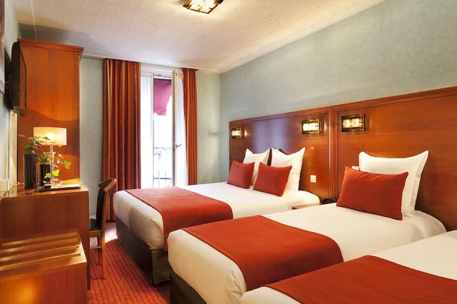 غرفة رباعية بسريرين مزدوجين، Hôtel Terminus Lyon 1/5
