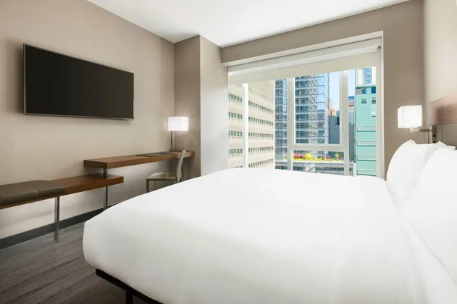 غرفة بسرير كينج بإطلالة على المدينة، AC HOTEL NEW YORK TIMES SQUARE 3/6
