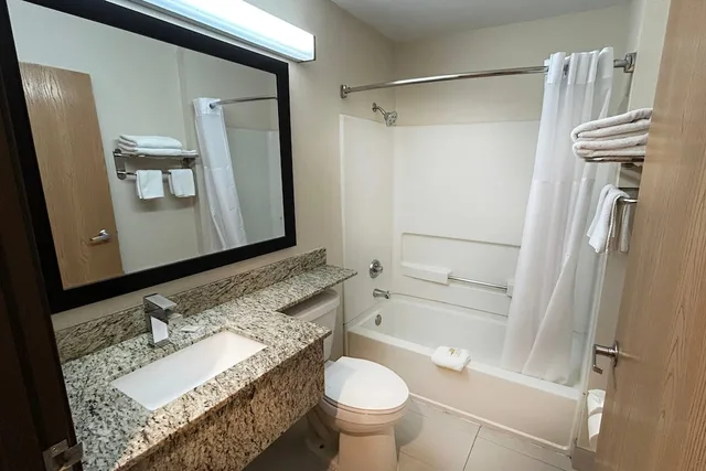 غرفة بسريرين كوين، Travelodge by Wyndham Arlington/Dallas Area 5/7