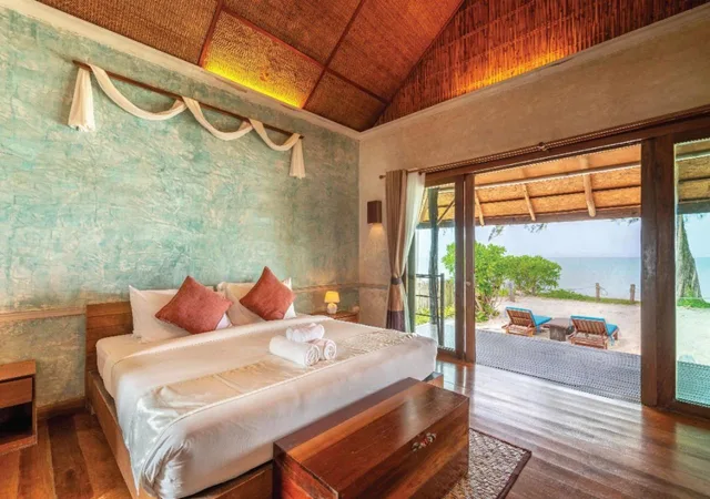 Villa, Beach Front، Tinkerbell Resort 2/5