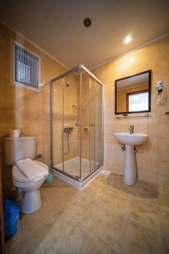 Economy, Twin Beds, No Balcony، Nagi Beach Hotel 3/4