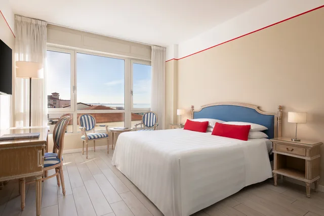 غرفة سوبيريور بسرير مزدوج، Sina Astor Hotel 1/3