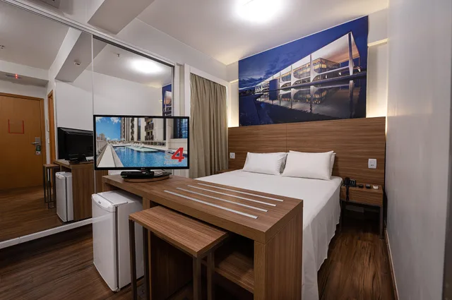 جناح بسرير مزدوج، S4 Hotel 1/5