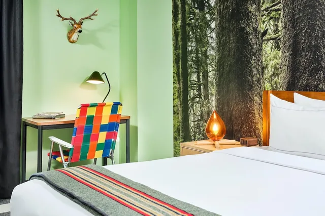 Final Frontier, King Bed، The Curtis Denver a DoubleTree by Hilton Hotel 3/5