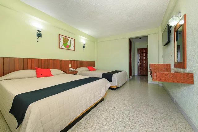 Standard Two Beds With View، Palette Hotel Batab 2/5