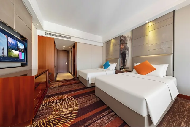 غرفة سوبيريور بسريرين مزدوجين بإطلالة على المدينة بشرفة، King Maker Grand Hotel 1/10
