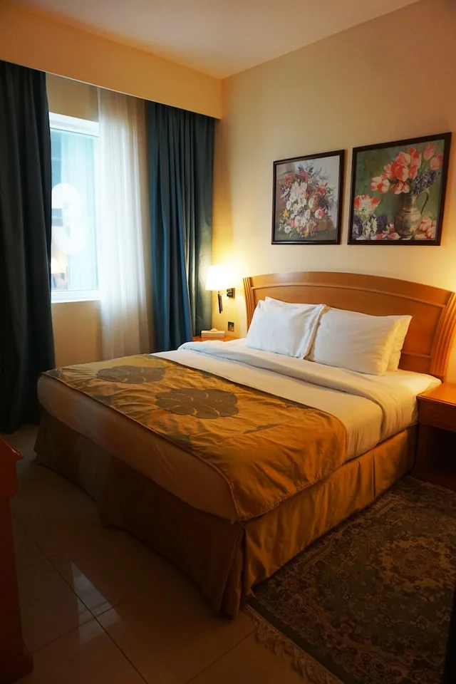 جناح بسرير كينج وسرير كوين بغرفتي نوم بمطبخ، Golden Tulip Sharjah- Hotel Apartments 5/10
